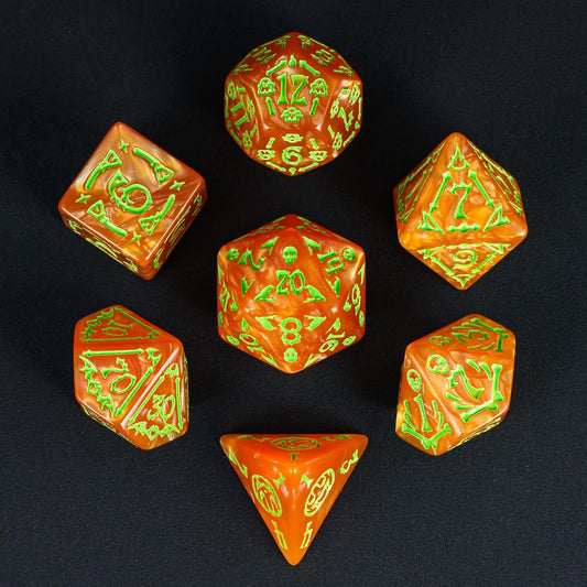 7-Die DND Dice Set Halloween Pattern Polyhedral Die Set with Leather Bag, Skull Dice D&D Die for RPG Table Games(Halloween Pattern-Orange/Green Number)